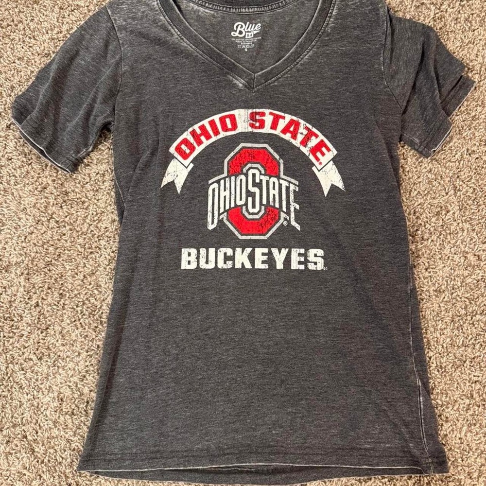 Blue 84 Ohio State Buckeyes Womens Grey V-Neck Graphic T-Shirt S NCAA College